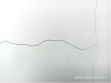 墙面砖开裂原因及处理办法视频(墙面砖开裂原因及处理办法视频教程) 墙面砖开裂原因及处理办法视频(墙面砖开裂原因及处理办法视频教程)